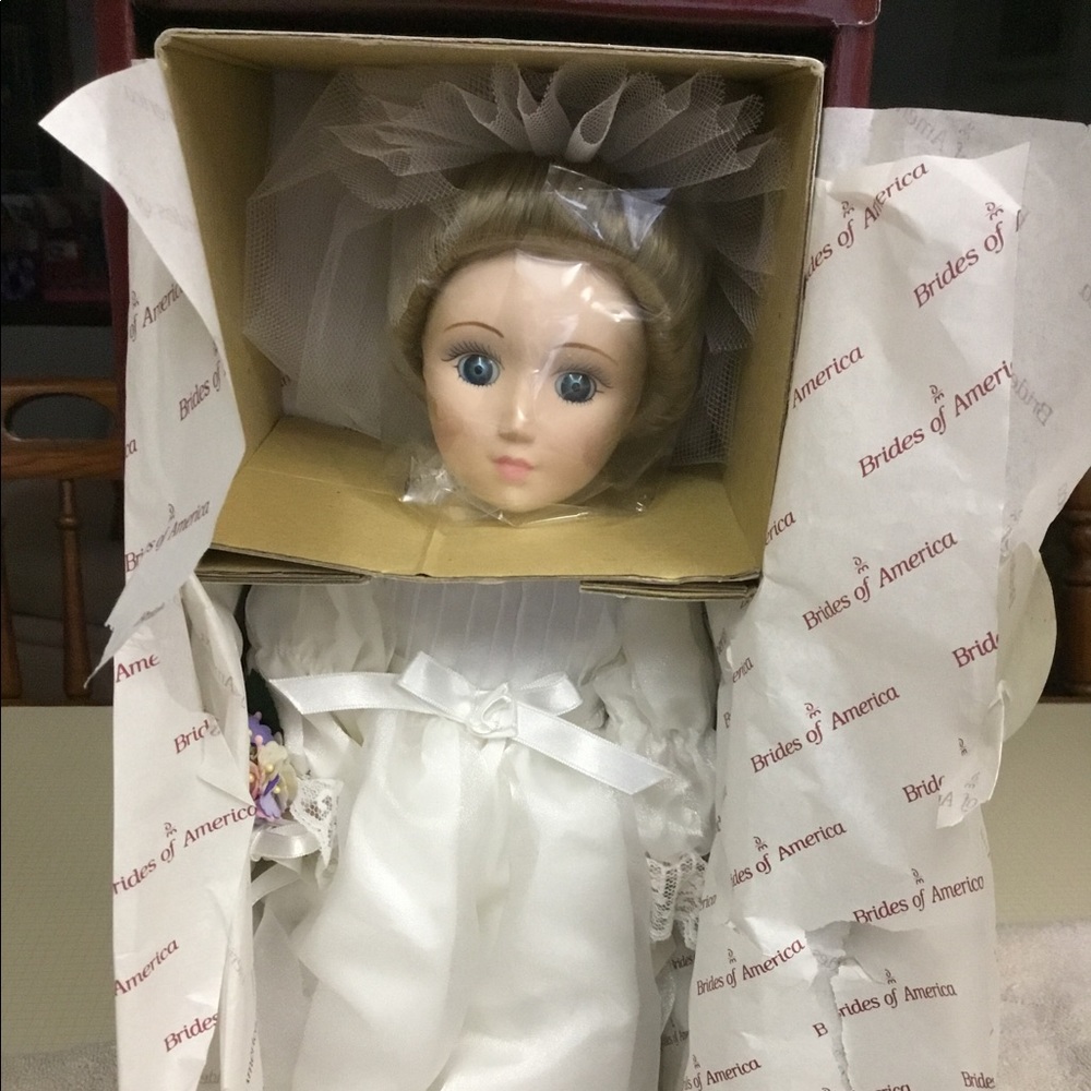 Danbury Mint Margaret an empire braid